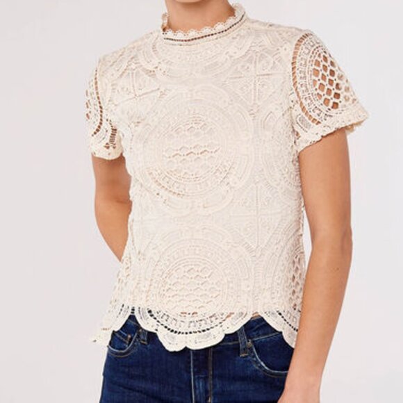 ULTRA PINK CROCHET LACE top blouse Sz SMALL SHORT SLEEVES LINED white A GEM ! - Picture 1 of 15